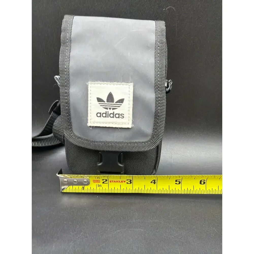 adidas originals trefoil